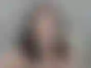 Très courte masturbation avec un vibromasseur.