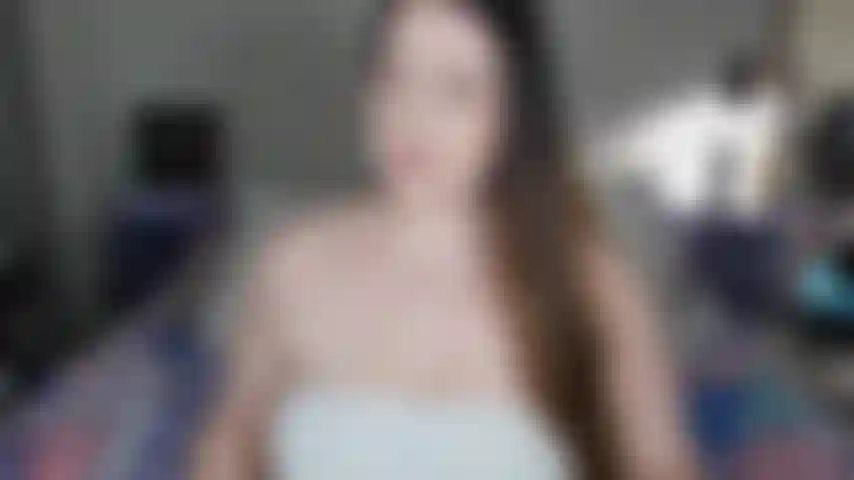 Une fille touffue bbw dans sa plus grande culotte de grand-mère. Parfois, ce dont un cul énorme comme le mien a besoin, c'est d'une énorme paire de culottes confortables. Regardez-moi essayer trois de mes plus grandes paires de culottes à dos intégral dans différents styles et couleurs.