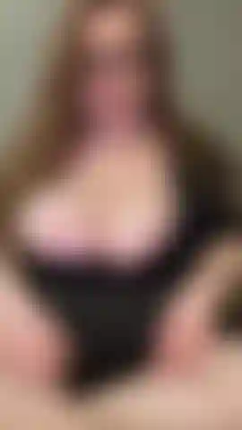 Une grosse salope te supplie de venir me rejoindre.