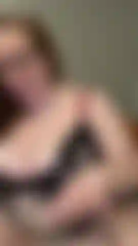 Une leader accro aux gros seins qui vous laisse jouir.