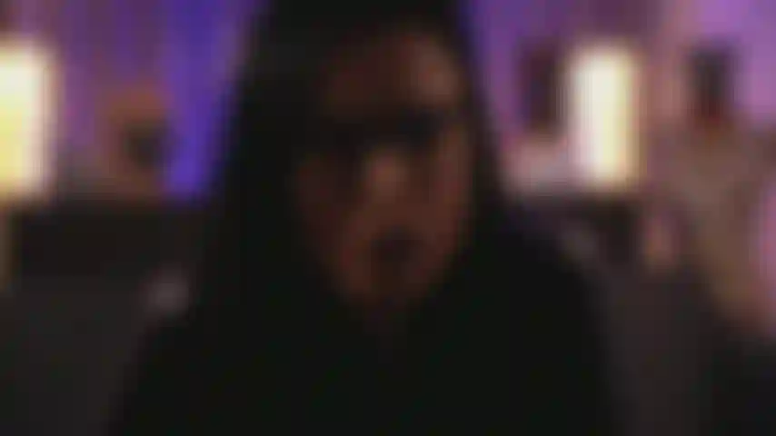 J'adore la salive et les pieds.