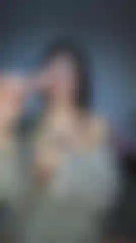 Je suce ta bite dure avec ta bouche pleine de sperme.