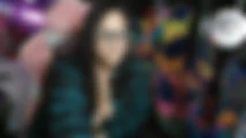 Adoration des pieds et du cul et humiliation avec sph et déni spectacle en direct.