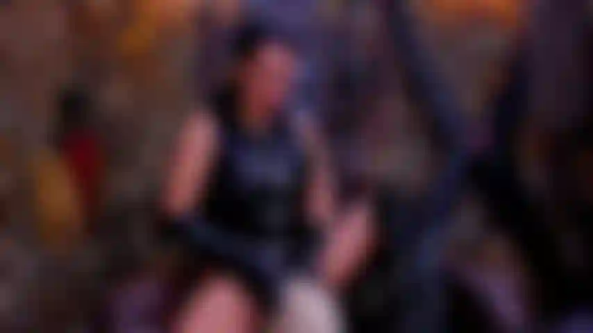 . Viens ici et guide mes mains à travers le pays du désir. Je suis une femme douce, sympathique et sensuelle ! Je répands la sensualité tout autour de moi, laisse-moi t'embrasser avec !