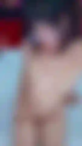 i like to oil my sweet body and feel how you make my body warm