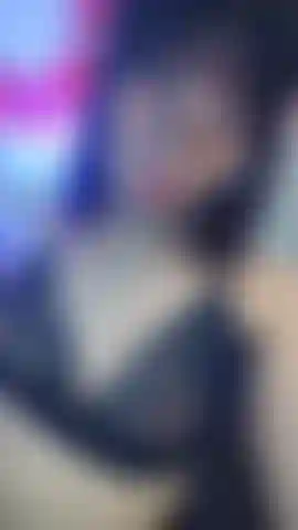 i love to feel how you lick my sweet nipps.