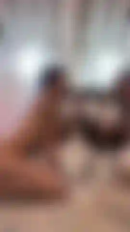 Je suce ta bite devant le miroir.