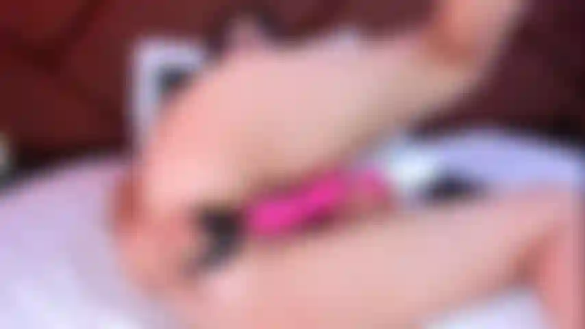 Jeu anal profond jusqu'à ce que je tremble.