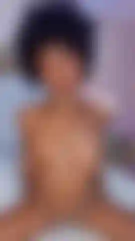 Seins qui rebondissent.