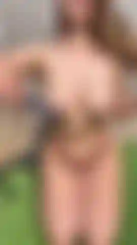 Hosing my self down during the hot weather. 
Video is in slow-mo. watch my tits shake and the wet dripp of them!
This videi is unmissable!!