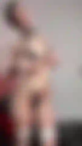 Métal, gags & soumission : je t'appartiens.