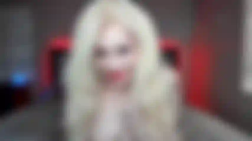 Une chatte rose et un trou du cul rose.