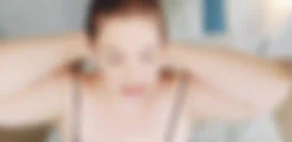 Je joue avec la chatte et je jouis dur !!!