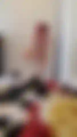 Regarde-moi superposer 14 couches de latex/nylon/cagoules.