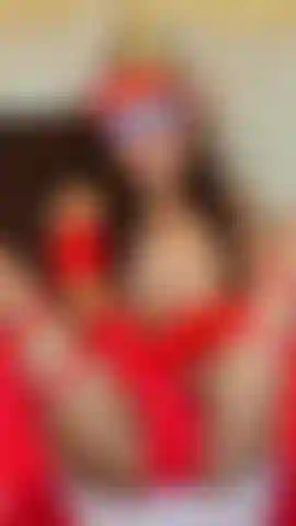 Rubbing my clit and being playful with my PUSSY!