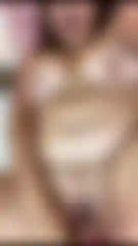 Viens avec moi s'il te plaît.