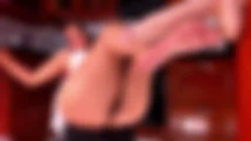 Fétichiste des pieds, pieds à l'huile.