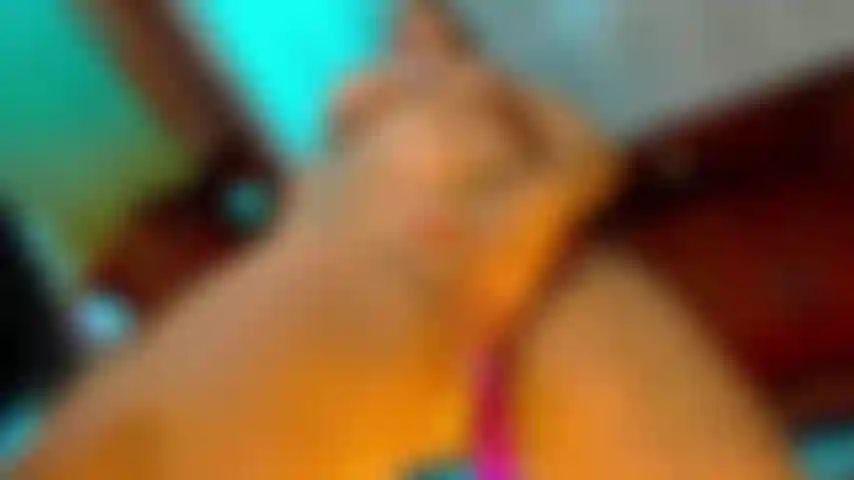 Frotte ma chatte chaude.