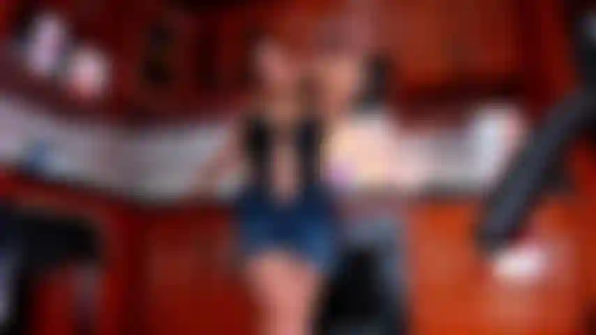 Je joue sous ma jupe ?