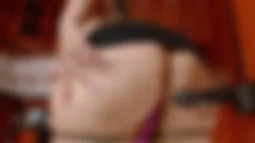 Je m'amuse avec ta bite dans mon cul !