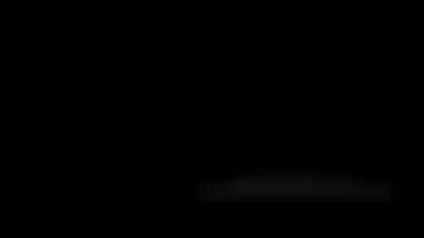 Footjob avec un gode rose.