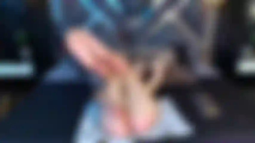 Wet Pussy Gets Dildo Deep