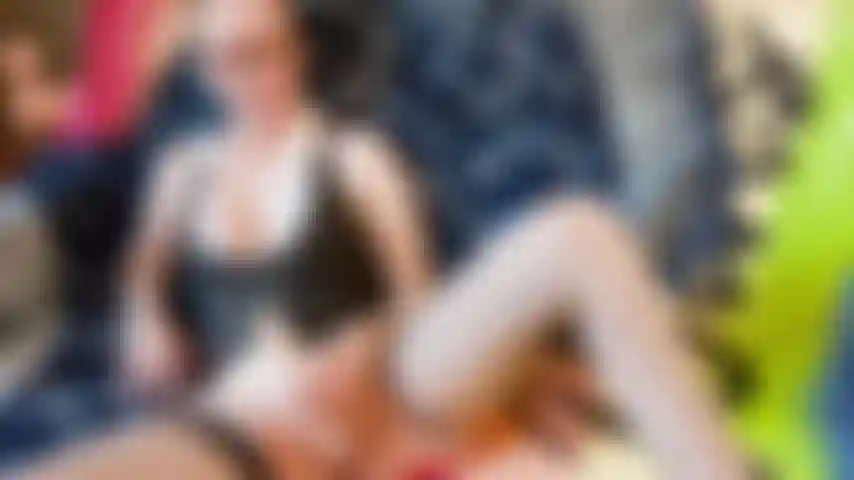 Caresse avec moi joi.