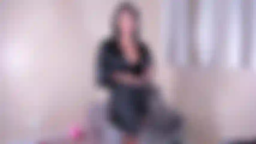 Trop belle et trop chaude pour que tu puisses la