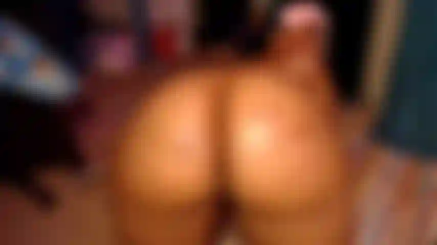 Un vibromasseur fessée.