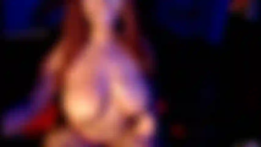 Des seins, du bj, des bulles.