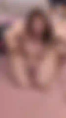 Baise en pov en missionnaire pendant que je parle sale 😈 fin folle vrai orgasme !! 🥵.