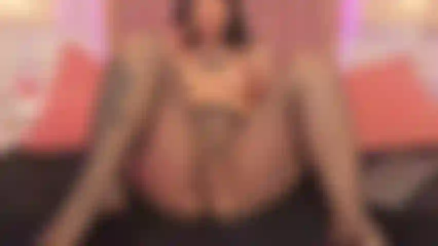 Tu aimes voir comment j'ouvre ma chatte pour toi.