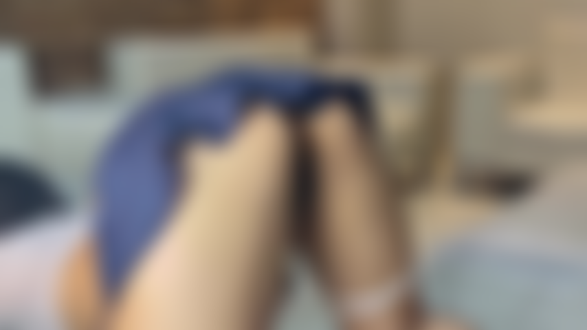 J'espère que personne ne me regarde en ce moment... Ou peut-être que je le veux.