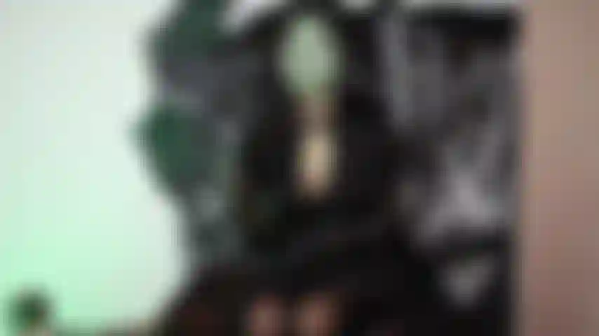 Une méchante sorcière fait de toi son adorateur de pieds.