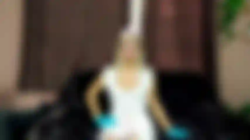 L'infirmière vous aide à jouir.