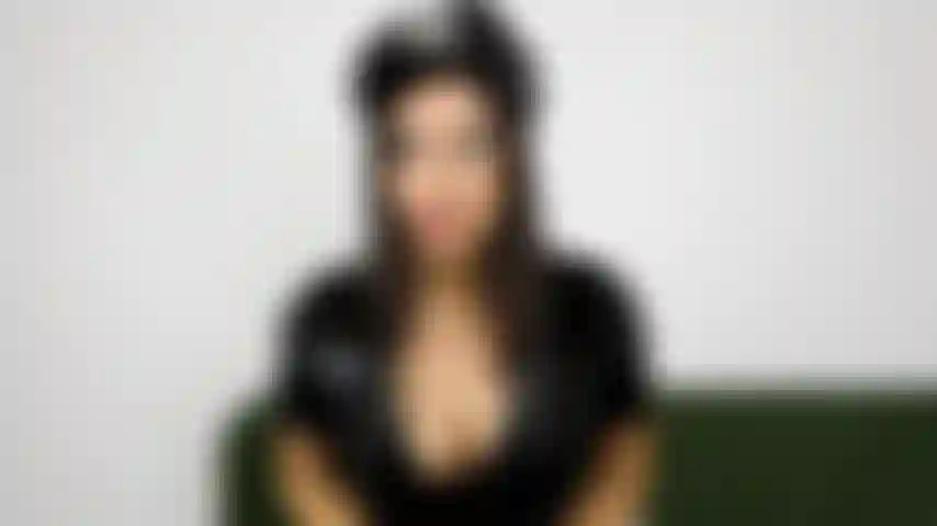 Un policier chaud se fait baiser.