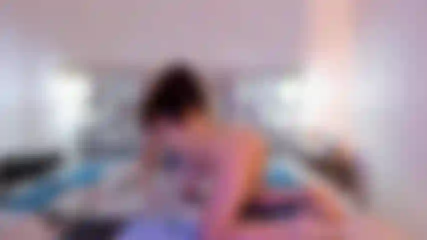 come and make me put on 4