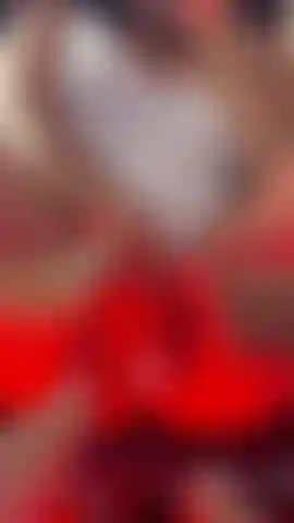 When you left, I stayed touching me ... as if you were still here