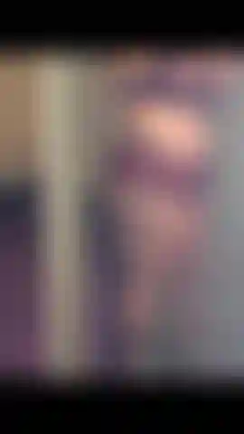 Regarde un boo violet.