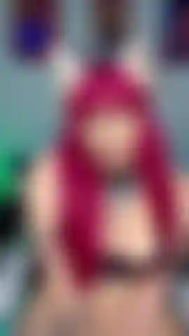 Slutty cat girl vous supplie de jouir.