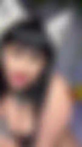 Egirl aime quand tu baises ses seins et qu'ils te chevauchent jusqu'à ce qu'elle jouisse.