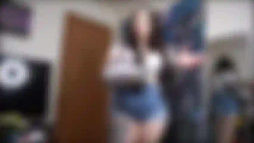 La livreuse te domine et joi.