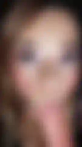 Asmr qui suce et baise un gode dur dans mon placard.