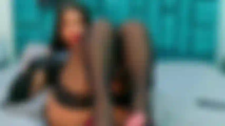 Des talons hauts jouent avec ta bite.