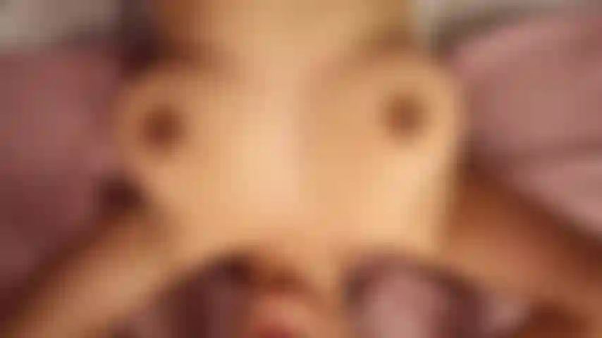 Tit rebondit pendant que tu me baises.