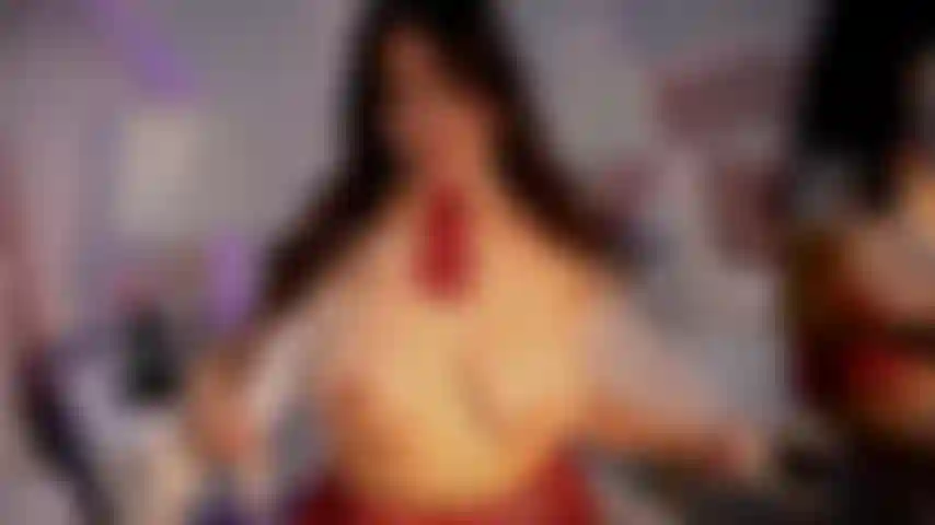 Une étudiante sexy et très chaude.