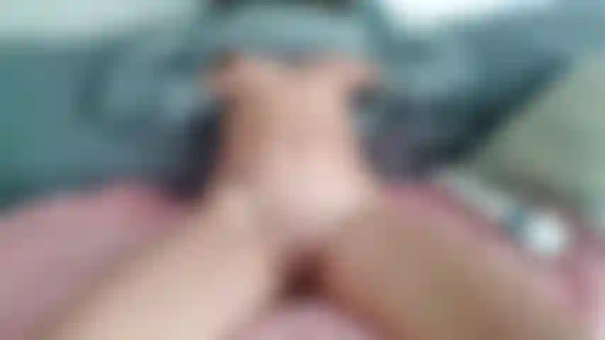 Bordant et éjaculant avec mon hitachi.