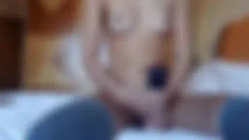 Je baise mon gros gode.