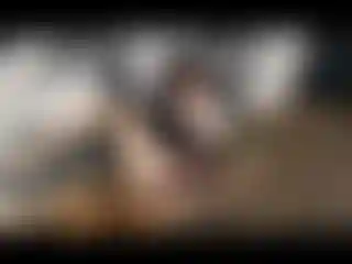 Taquine rapide de moi en train de me masturber dans mon jardin en arizona. Je suis tellement exhibitionniste !