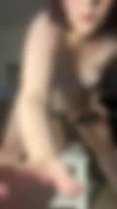 9 Enceinte de mois et prenant une bite de 9